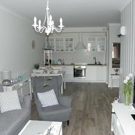 Apartament Z Ogrodkiem Pobierowo Exteriér fotografie