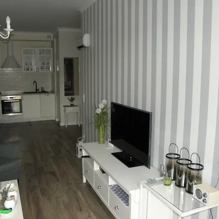Apartament Z Ogrodkiem Pobierowo Exteriér fotografie